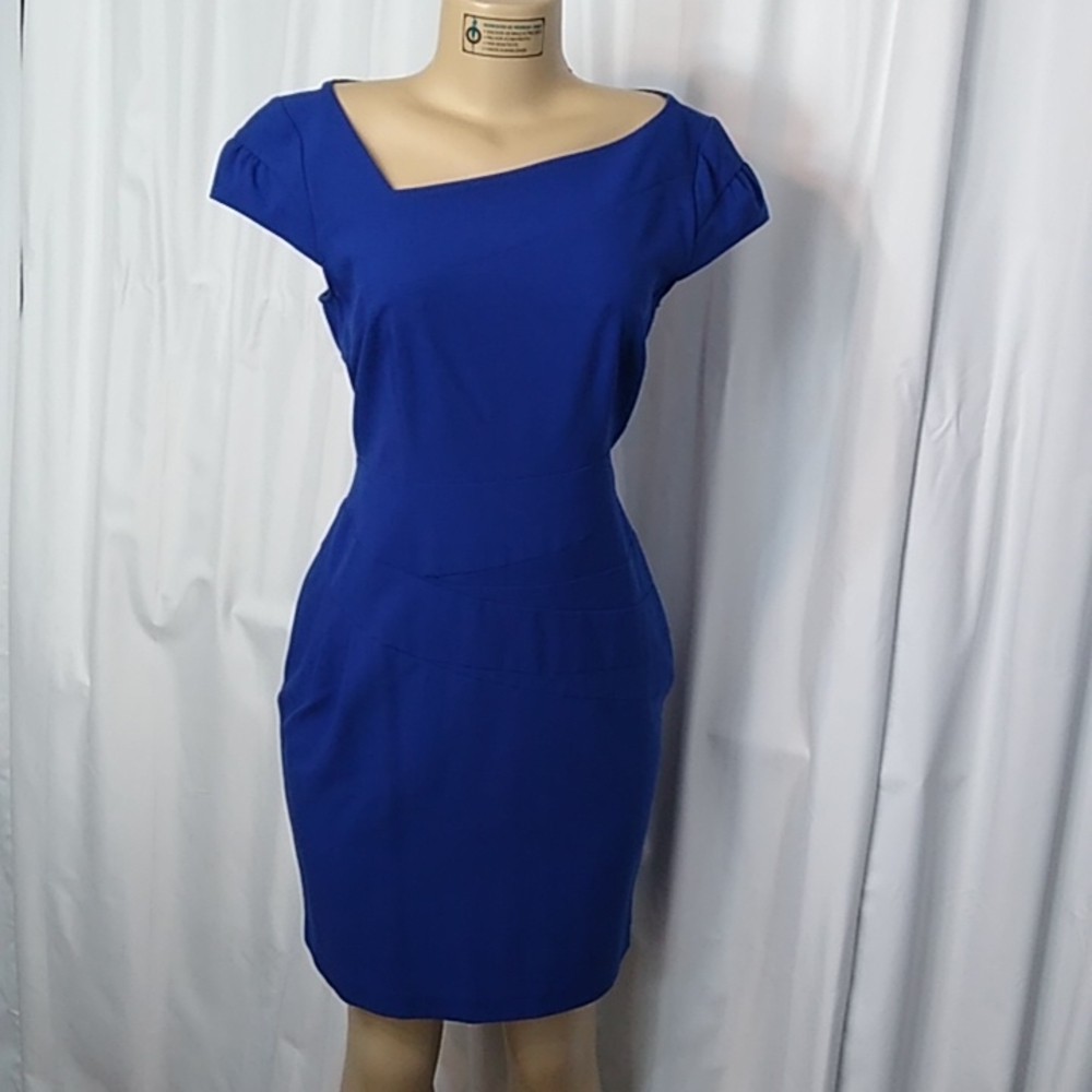 Seamline Cynthia Steffe cap-sleeve dress - size 8